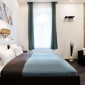  Apartment Comfy New At Castle